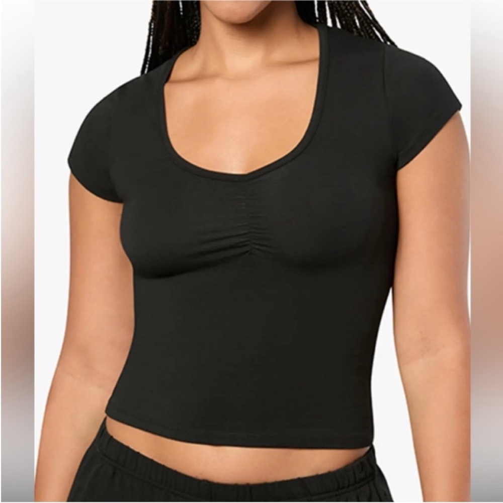 199 NWT WeWoreWhat Black Revolve Fitted Top Size XS